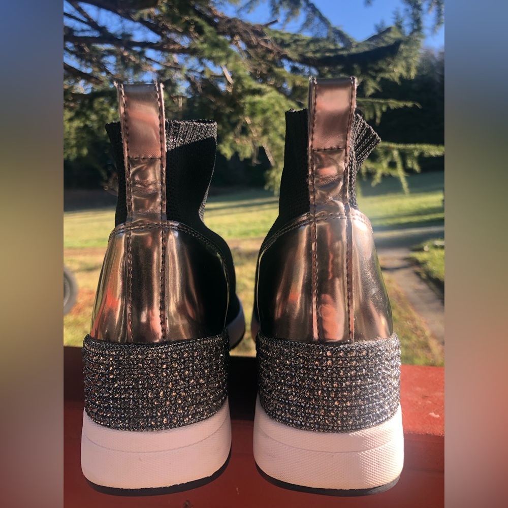 MK shoes -used once in excellent condition , beautiful,very comfortable, size 7